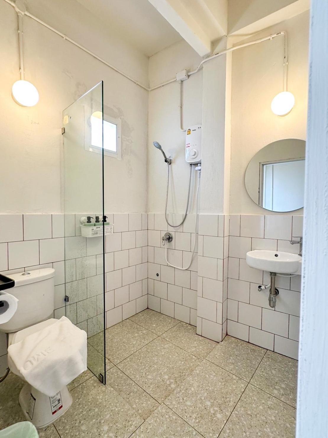 La Moon House Hotel Szalaja Kültér fotó